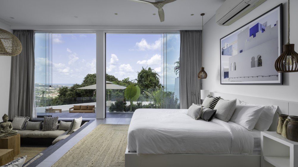 Golden Lotus - Villa Vie - Bedroom by the terrace